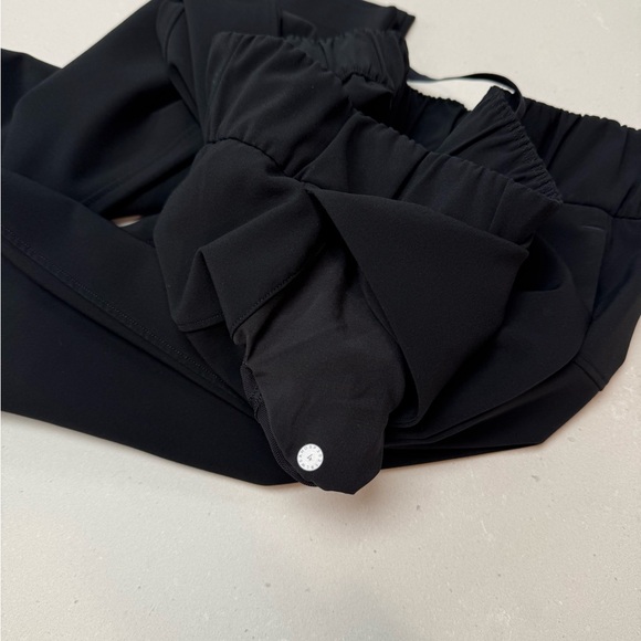 Lululemon Scuba Cut Nylon Side Pocket Drawstring Pant - Picture 9 of 9